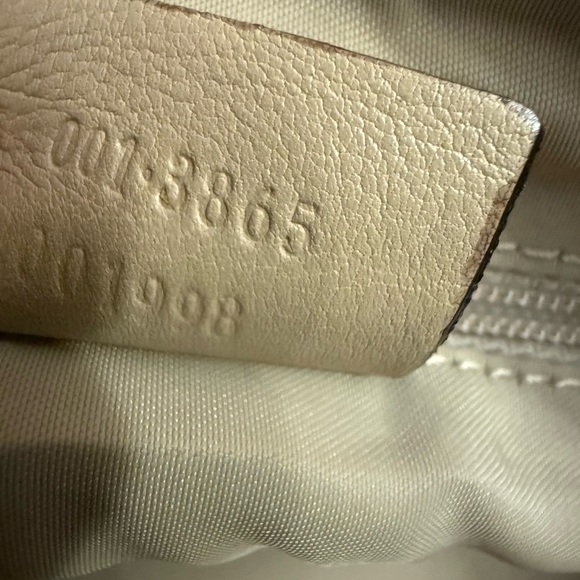 Gucci Cream Shoulder Bag with Bamboo Handle - Picture 13 of 15